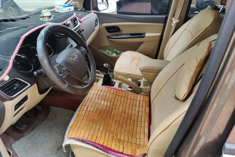 Used Wuling Hongguang 2015 1.5L S1 Standard China V-Emission Standards Left Front Seat
