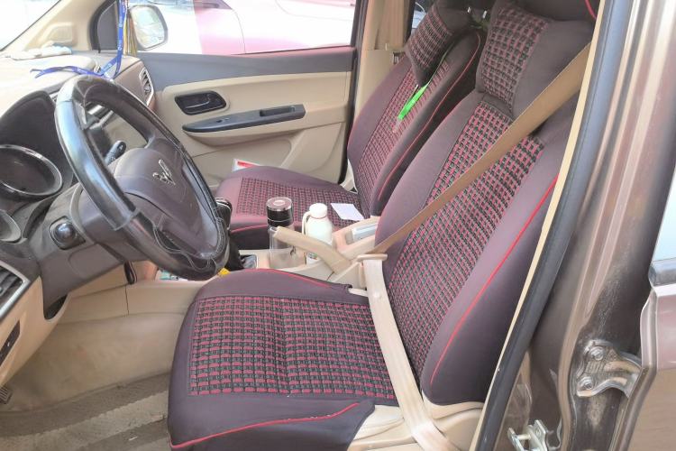 Used Wuling Hongguang 2015 1.5L S1 Standard China V-Emission Standards Left Front Seat
