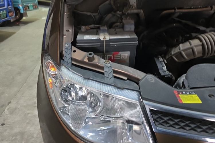 Used Wuling Hongguang 2015 1.5L S Base Model China IV Right Front Headlight