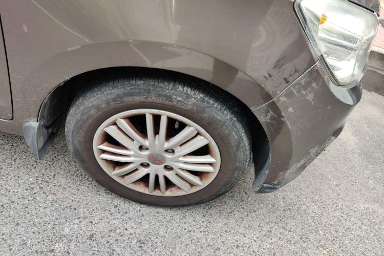 Used Wuling Hongguang 2015 1.5L S1 Standard China V-Emission Standards Right Front Wheel Hub