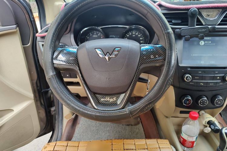 Used Wuling Hongguang 2015 1.5L S1 Standard China V-Emission Standards Steering Wheel