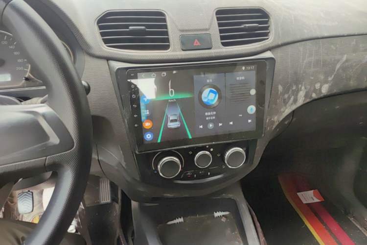 Used Wuling Hongguang 2015 1.5L S Basic Version China V Standard Audio And AC Panel