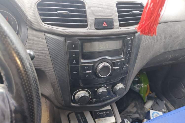 Used Wuling Hongguang 2015 1.5L S Base Model China IV Audio And AC Panel