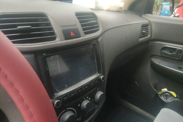 Used Wuling Hongguang 2015 1.5L S Basic Version China V Standard Audio And AC Panel
