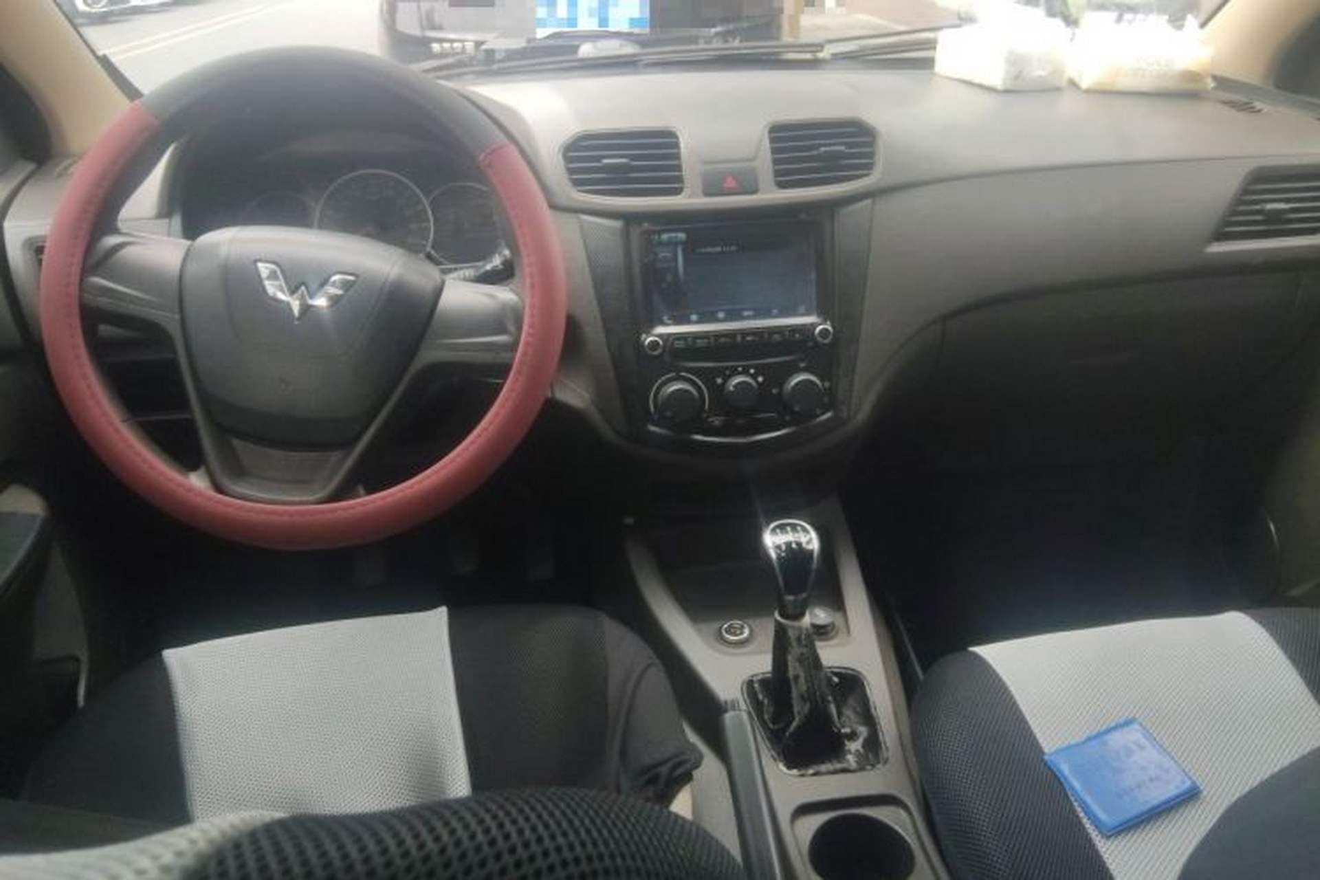 Used Wuling Hongguang 2015 1.5L S Basic Version China V Standard Center Console