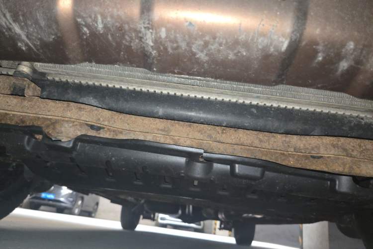 Used Wuling Hongguang 2015 1.5L S Base Model China IV Chassis Front