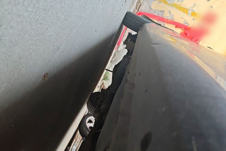 Used Wuling Hongguang 2015 1.5L S Basic Version China V Standard Chassis Front Right