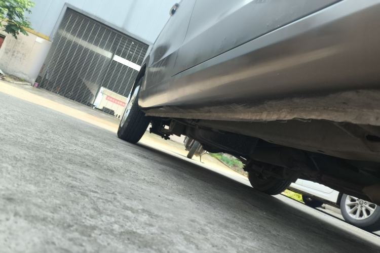 Used Wuling Hongguang 2015 1.2L S Base Model China V Standard Chassis Front Right