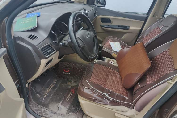 Used Wuling Hongguang 2015 1.5L S1 Standard China V-Emission Standards Driver Seat