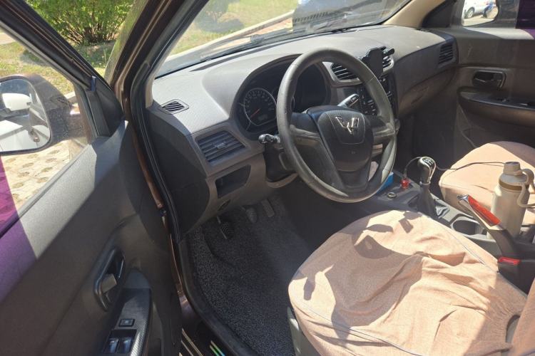 Used Wuling Hongguang 2015 1.2L S Base Model China IV Driver Seat