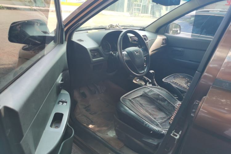 Used Wuling Hongguang 2015 1.5L S Basic Version China V Standard Driver Seat