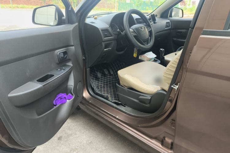 Used Wuling Hongguang 2015 1.2L S Base Model China V Standard Driver Seat