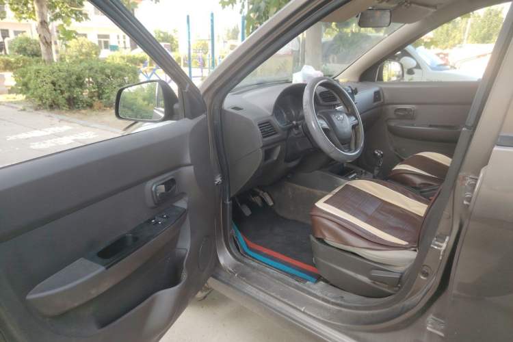 Used Wuling Hongguang 2015 1.2L S Base Model China V Standard Driver Seat