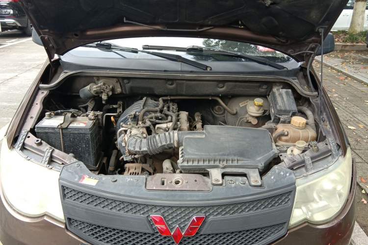 Used Wuling Hongguang 2015 1.2L S Base Model China V Standard Engine Bay