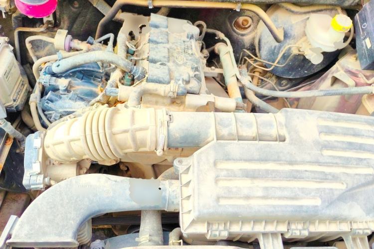 Used Wuling Hongguang 2015 1.5L S Basic Version China V Standard Engine Bay