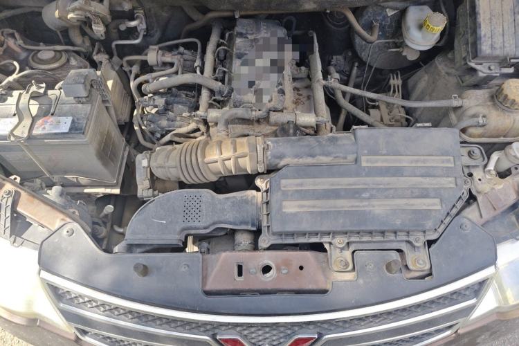 Used Wuling Hongguang 2015 1.5L S Base Model China IV Engine Bay