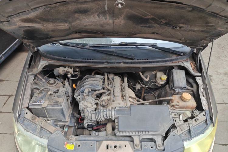 Used Wuling Hongguang 2015 1.2L S Base Model China V Standard Engine Bay