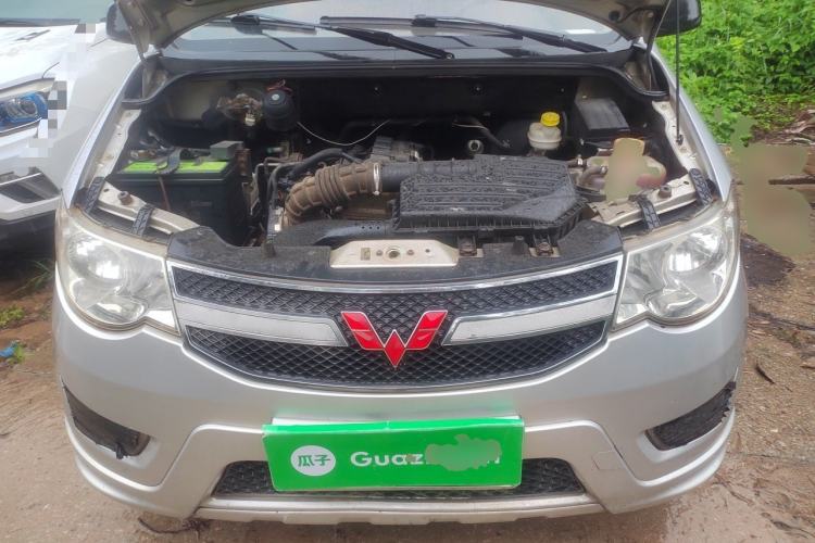 Used Wuling Hongguang 2015 1.5L S Basic Version China V Standard Engine Bay