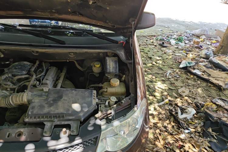 Used Wuling Hongguang 2015 1.2L S Base Model China V Standard Engine Bay Left