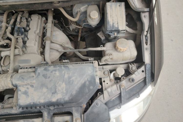 Used Wuling Hongguang 2015 1.2L S Base Model China V Standard Engine Bay Left