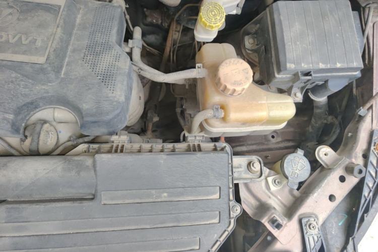 Used Wuling Hongguang 2015 1.5L S1 Comfort China V Standard Engine Bay Left