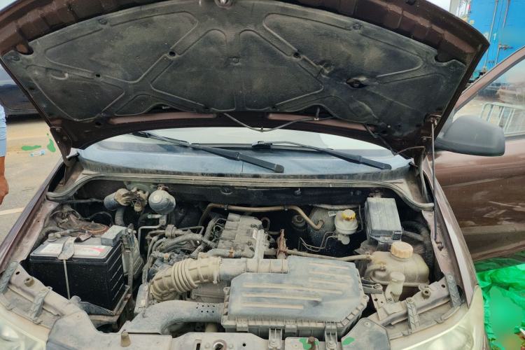 Used Wuling Hongguang 2015 1.5L S Basic Version China V Standard Engine Bay