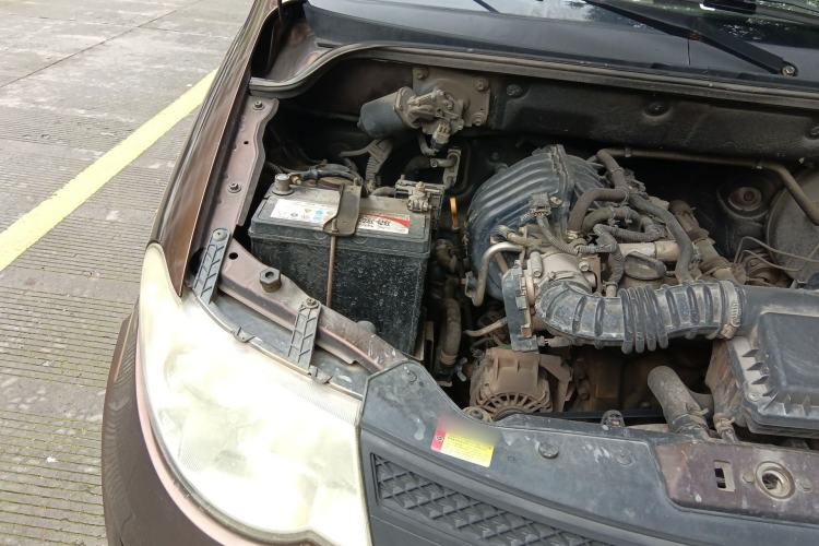 Used Wuling Hongguang 2015 1.2L S Base Model China V Standard Engine Bay Right