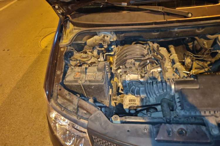 Used Wuling Hongguang 2015 1.2L S Base Model China V Standard Engine Bay Right