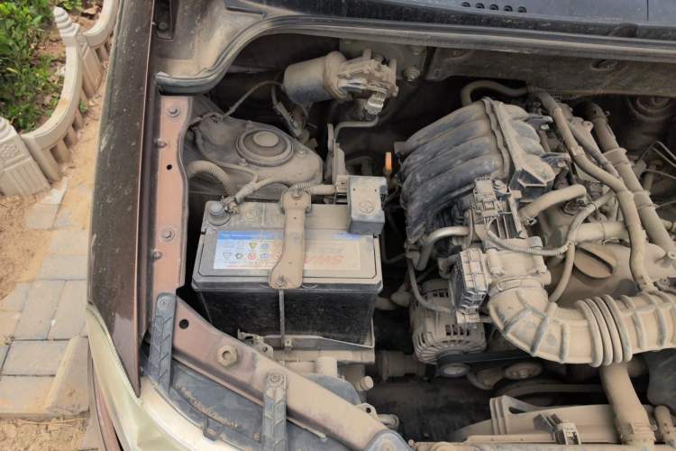 Used Wuling Hongguang 2015 1.2L S Base Model China V Standard Engine Bay Right