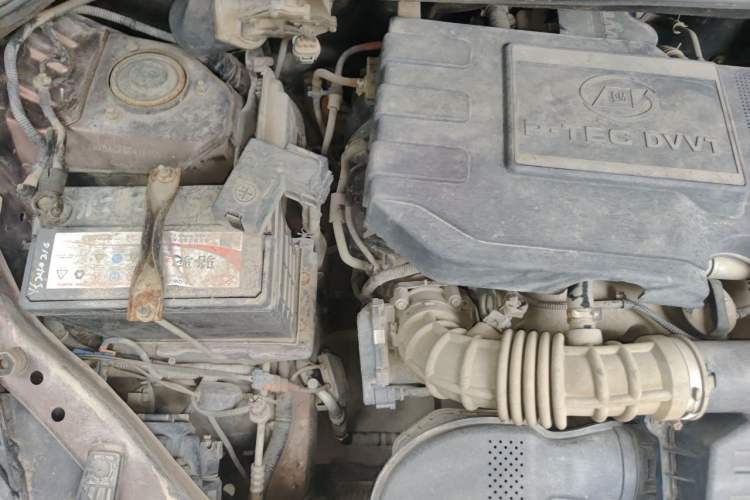 Used Wuling Hongguang 2015 1.5L S1 Comfort China V Standard Engine Bay Right