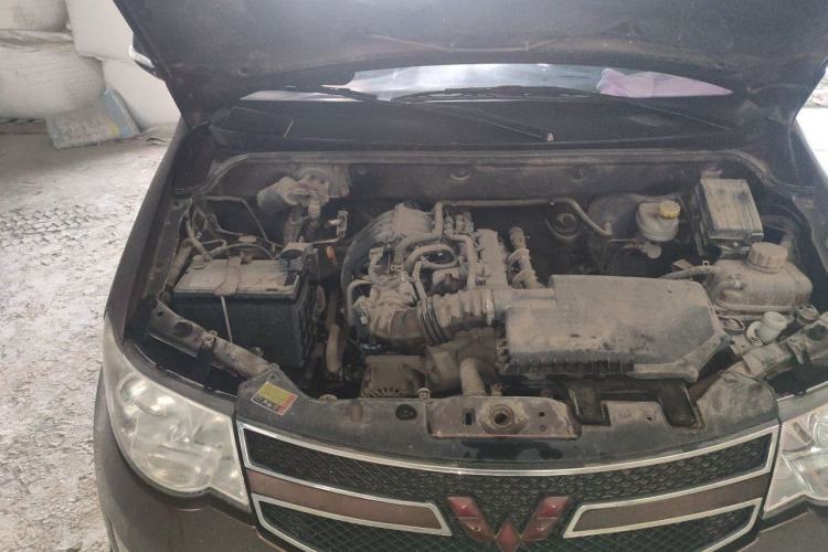 Used Wuling Hongguang 2015 1.2L S Base Model China V Standard Engine Bay Right