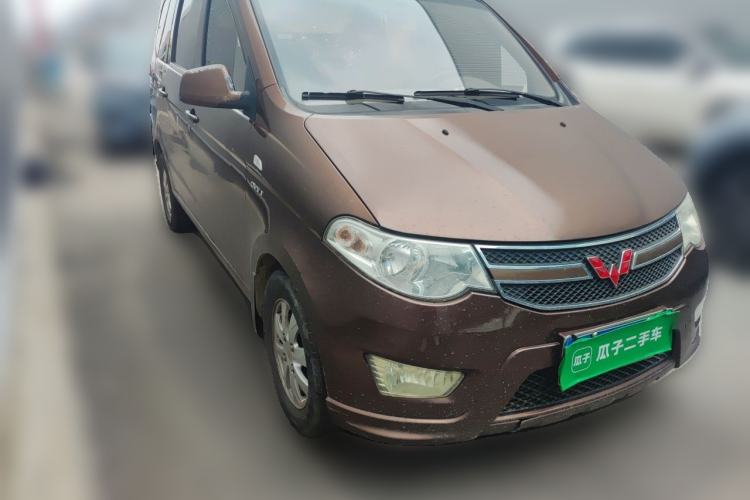 Used Wuling Hongguang 2015 1.5L S Basic Version China V Standard Front Right 45 Deg