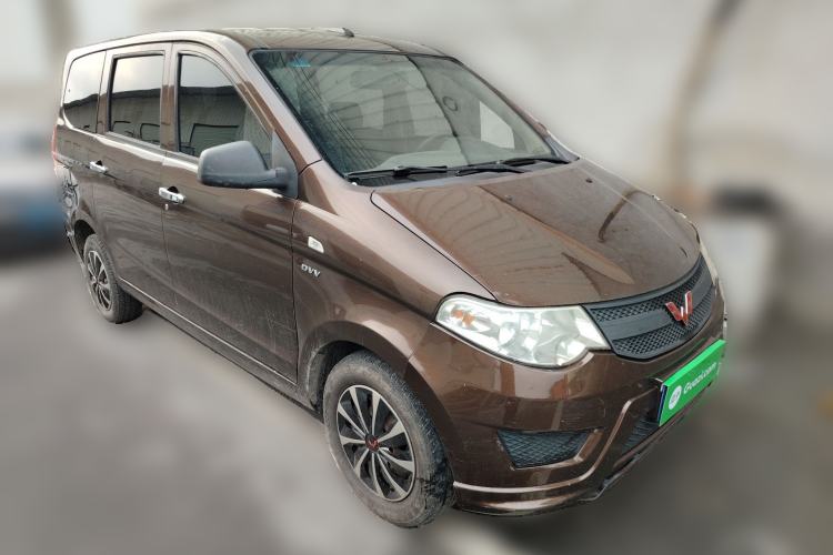 Used Wuling Hongguang 2015 1.5L S Basic Version China V Standard Front Right 45 Deg