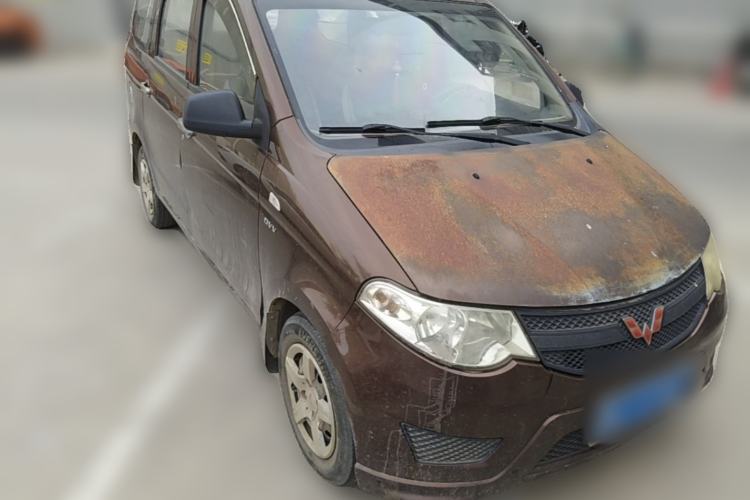 Used Wuling Hongguang 2015 1.5L S Basic Version China V Standard Front Right 45 Deg