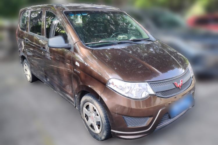 Used Wuling Hongguang 2015 1.5L S Basic Version China V Standard Front Right 45 Deg