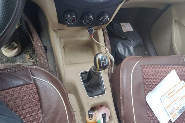 Used Wuling Hongguang 2015 1.5L S1 Standard China V-Emission Standards Gear Lever