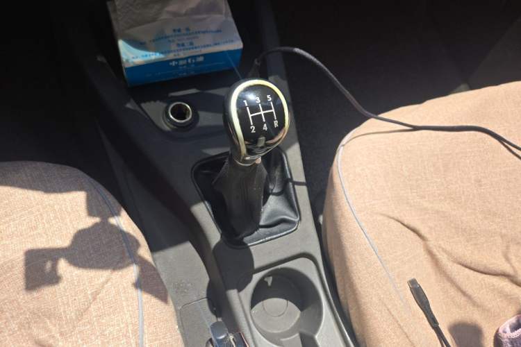 Used Wuling Hongguang 2015 1.2L S Base Model China IV Gear Lever