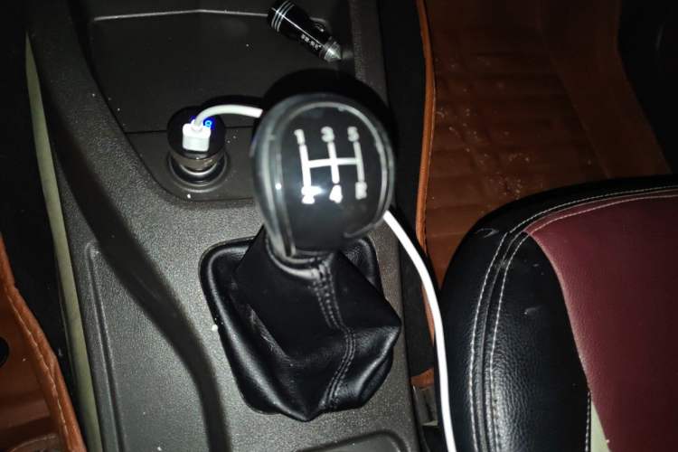 Used Wuling Hongguang 2015 1.2L S Base Model China V Standard Gear Lever