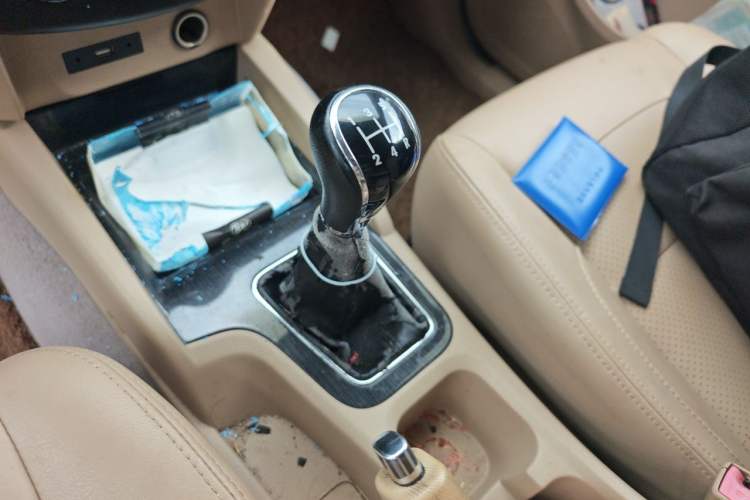 Used Wuling Hongguang 2015 1.5L S1 Comfort China V Standard Gear Lever