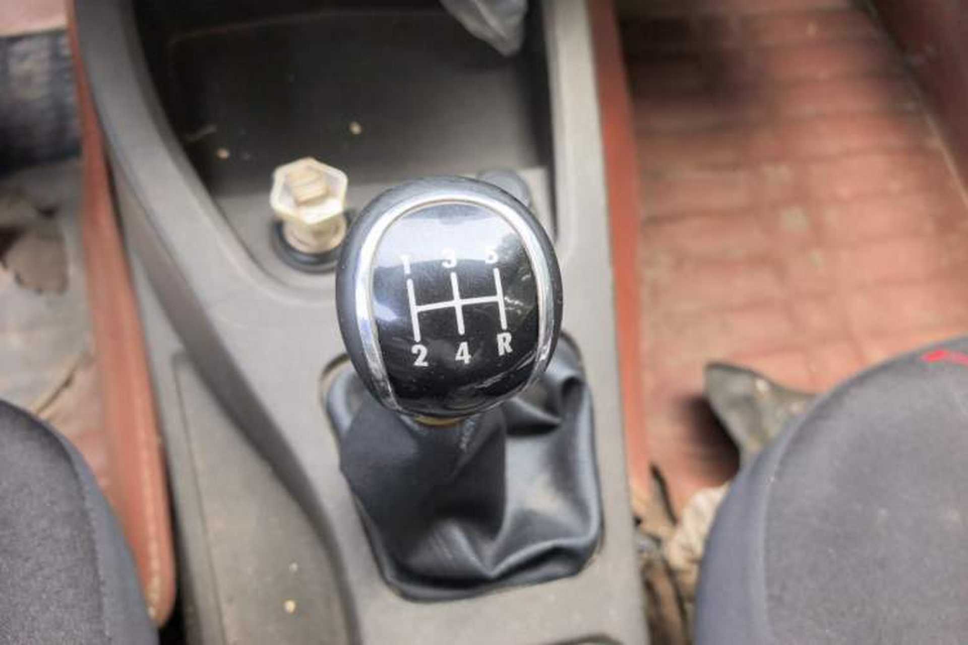 Used Wuling Hongguang 2015 1.2L S Base Model China V Standard Gear Lever