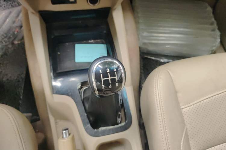 Used Wuling Hongguang 2015 1.5L S1 Comfort China V Standard Gear Lever