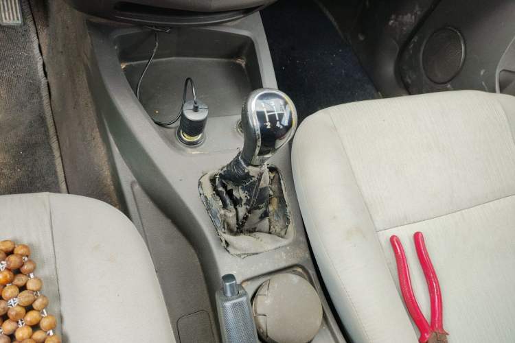 Used Wuling Hongguang 2015 1.5L S Basic Version China V Standard Gear Lever