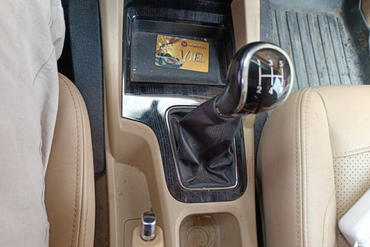 Used Wuling Hongguang 2015 1.5L S1 Comfort China V Standard Gear Lever