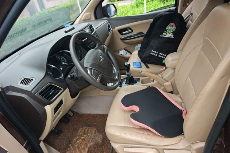 Used Wuling Hongguang 2015 1.5L S1 Comfort China V Standard Left Front Seat