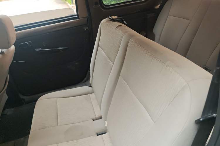 Used Wuling Hongguang 2015 1.5L S Basic Version China V Standard Left Rear Seat