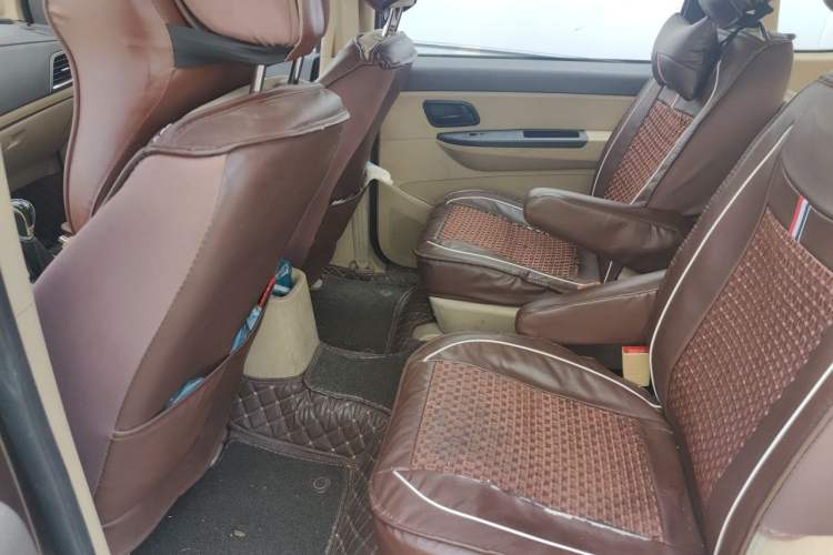 Used Wuling Hongguang 2015 1.5L S1 Standard China V-Emission Standards Left Rear Seat