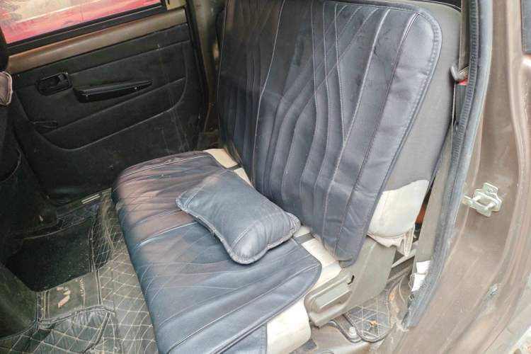Used Wuling Hongguang 2015 1.2L S Base Model China V Standard Left Rear Seat