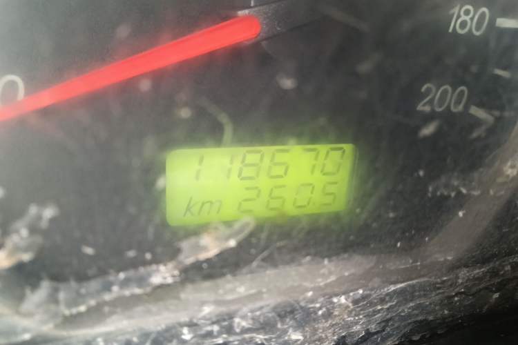 Used Wuling Hongguang 2015 1.2L S Base Model China V Standard Odometer Close Up