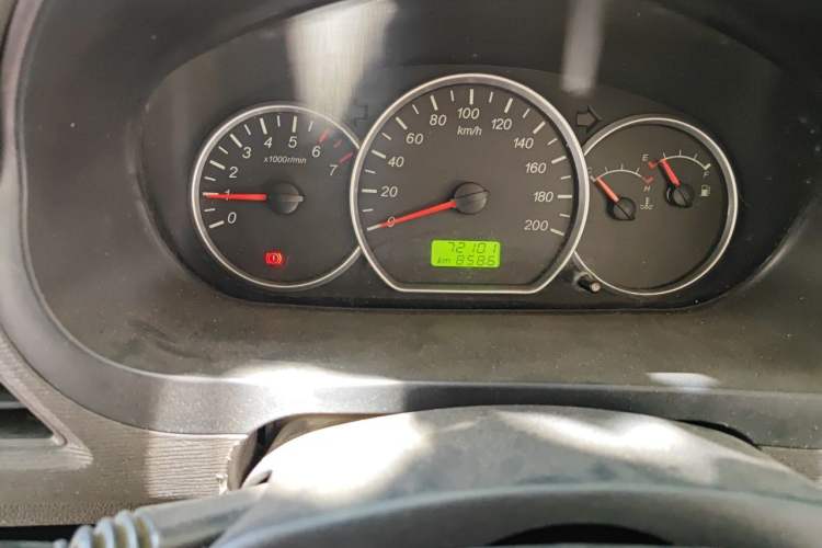 Used Wuling Hongguang 2015 1.2L S Base Model China V Standard Odometer Close Up
