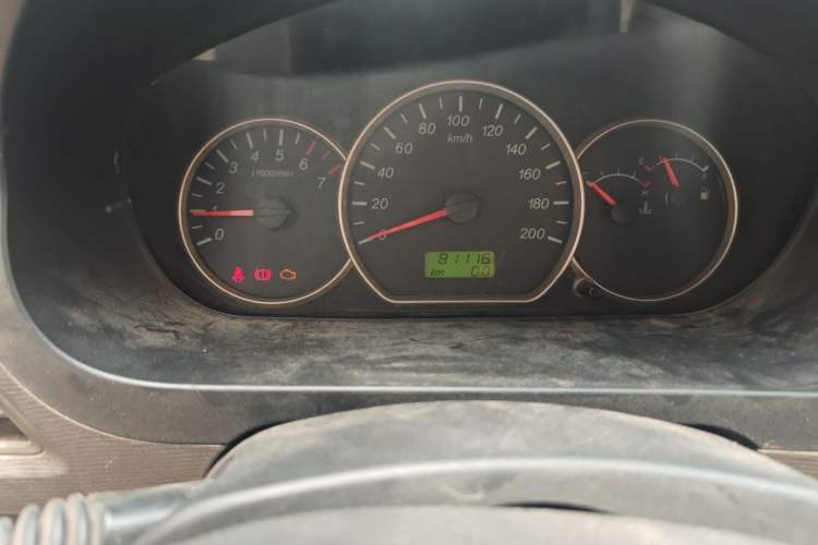 Used Wuling Hongguang 2015 1.5L S Basic Version China V Standard Odometer Close Up